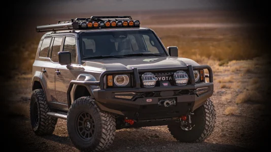 toyota-land-cruiser-250-showcase-hero-1.jpg.webp